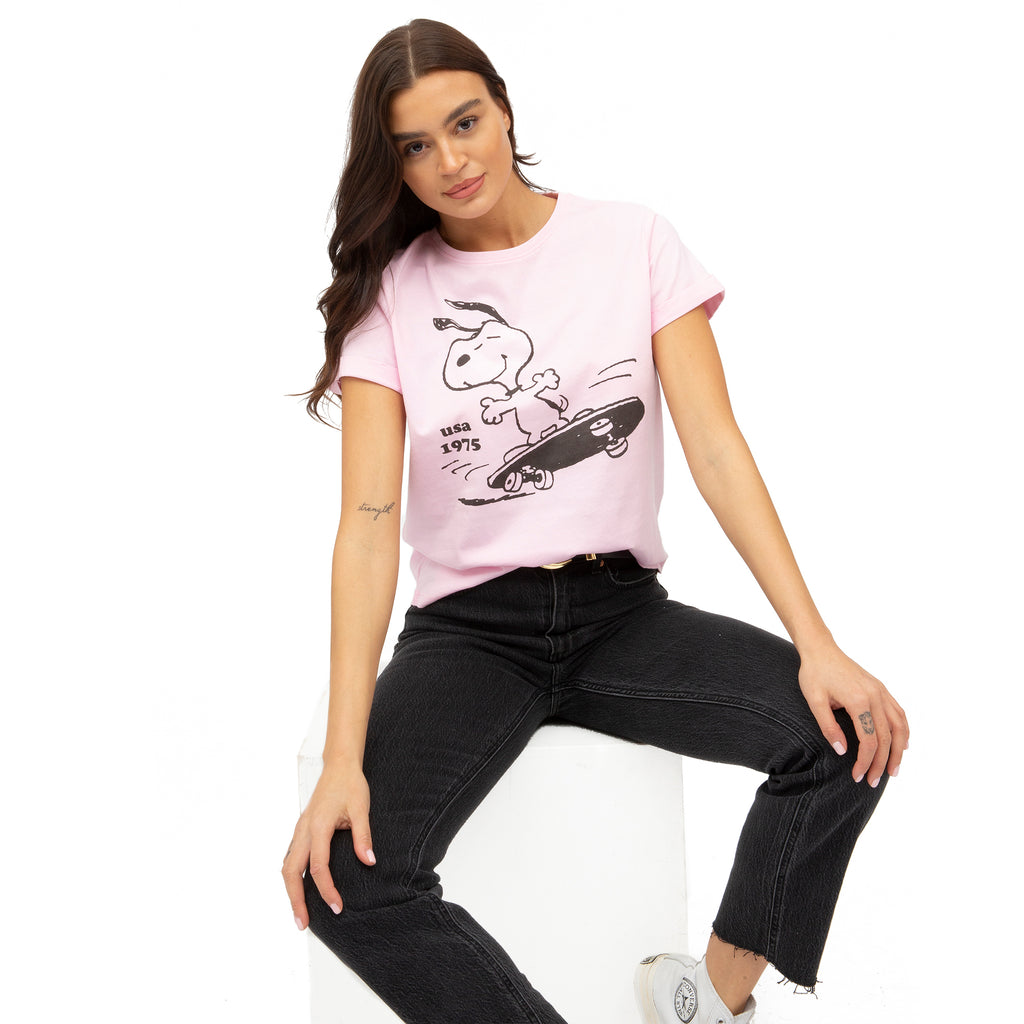 Peanuts Ladies - Snoopy Skate Board - T-shirt - Light Pink